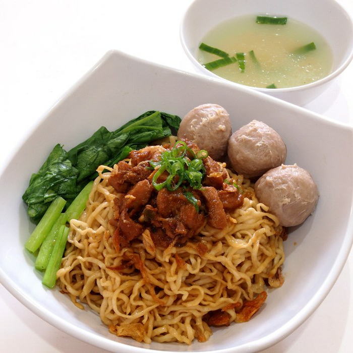 Mie Ayam & Bakso Antareja 2: Kenikmatan yang Menghangatkan Jiwa di Cilacap